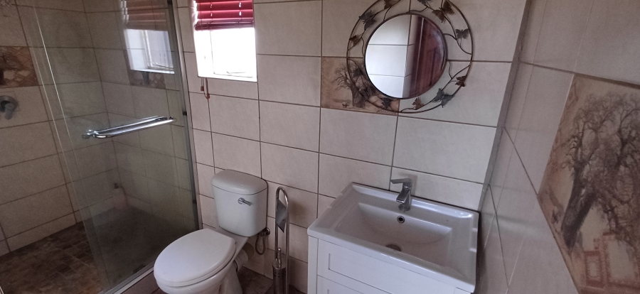 7 Bedroom Property for Sale in Harpington A H North West